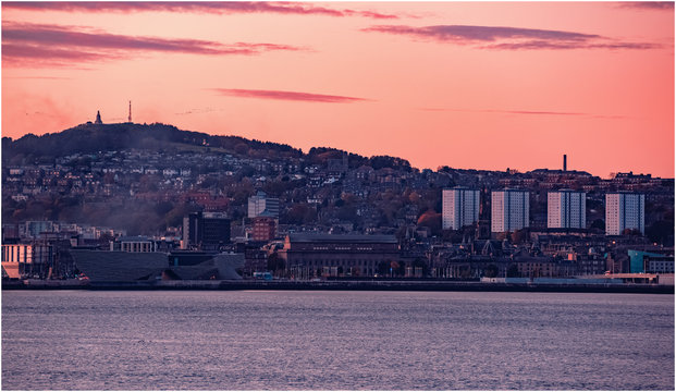 Dundee's light of sunset  