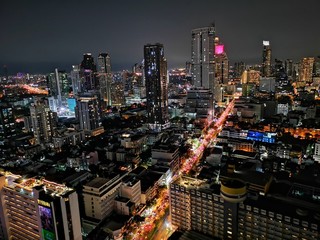 Fototapeta na wymiar Bangkok bei Nacht