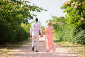 prenatal family outdoor photo shoot