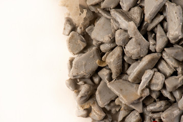 Granelli di plastica riciclata grigi