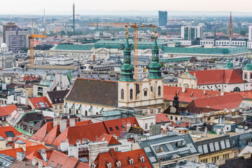 Fototapeta na wymiar Vienna cityscape from the tower of the cathedral