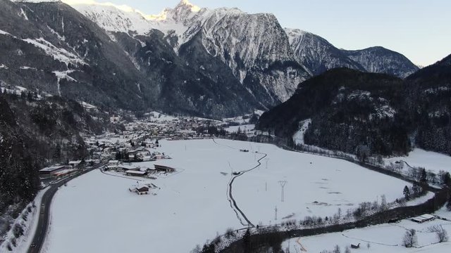 Durch das &Ouml;tztal mit der Drohne, Sautens nach &Ouml;tz / Flying threw the Oetztal by drone from Sautens to Oetz (Austria, &Ouml;sterreich, Oesterreich)