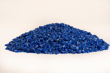 Granelli di plastica riciclata blu