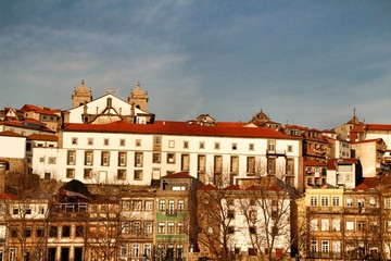 Fototapeta premium Panoramic view of Porto city from Douro river
