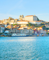 Fototapeta na wymiar Porto Old Town Douro river