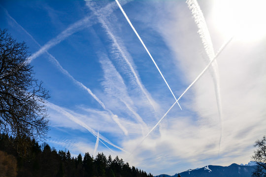 Geoengineering Flugzeug Kondenzstreifen