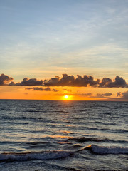 Obraz premium sunset at the sea