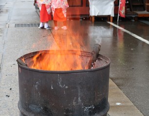 ドラム缶の中の焚き火