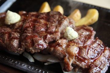 ビーフステーキ