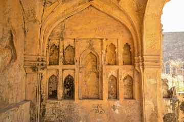 Obraz premium Old Historical Golconda Fort Ruined Walls in India Background stock photograph