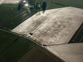 vue aérienne de champs inondés près du Havre en france