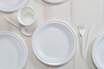 Disposable cutlery on table