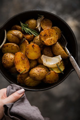 Roasted young potatoes with rosemary