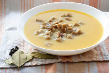 rabbit puree soup with crackers.