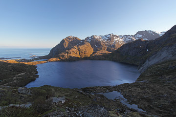 Fototapeta na wymiar Mountain in lofoten with lake