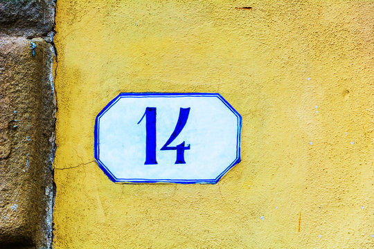 house number fourteen 14