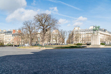 Fototapeta premium Place du Trocadero in winter with statue of Marshal Foch