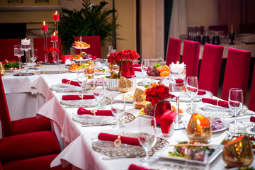 festive table setting