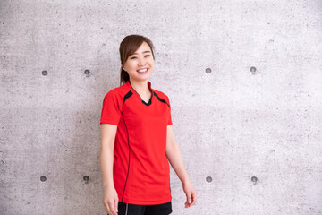 バレーボールをやる女性