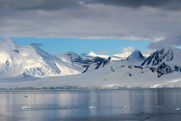 Fototapeta na wymiar Landscape around the Antarctic Peninsula, Palmer Archipelago, Antarctica