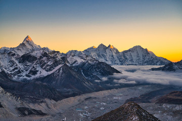 Obraz premium Khumbu Valley Sunset
