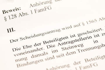 Scheidungsantrag in deutscher Sprache mit dem Satz "Die Ehe der Beteiligten ist gescheitert", Deutschland