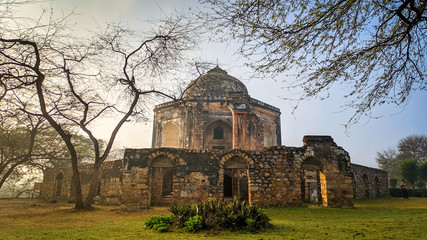 Fototapeta premium Mehrauli Archaeological Park Delhi India Monuments