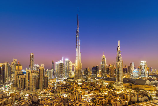 Dubai city skyline at sunset, United Arab Emirates © Rastislav Sedlak SK
