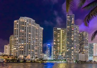 Fototapeta na wymiar Skyscrapers in Riverwalk Miami at night