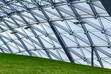 Fototapeta premium Glass roof of the pavilion in the Moscow park Zaryadye