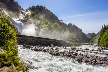 Fototapete bei efototapeten.de bestellen   