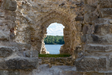 Fototapeta na wymiar window in stone wall