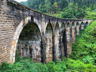 old stone bridge in ella sri-lanka nine arch