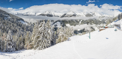 Fototapeta premium Blick vom Klausberg ins Ahrntal