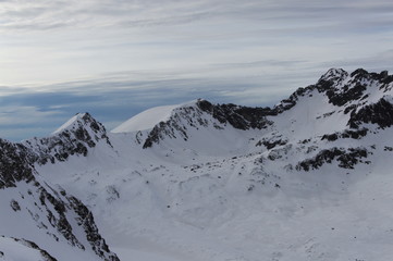 Zima w Tatrach. Widok na Gładką Przełęcz. Lawinowa 3