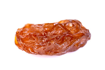 Obraz premium Raw raisin, dried grape isolated on white background