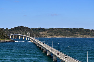 Fototapeta na wymiar 日本の美しい橋　角島大橋