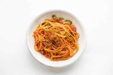 白い背景をバックに撮影した3本の那須