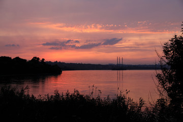 Naklejka premium beautiful sunset with burning sky