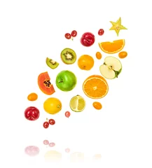 Poster Fresh fruits flying in air. Papaya, apple, orange, kiwi, melon, citrus isolated on white. Fruity vegan tropical mix background. Colorful levitation, falling fly fruit creative concept © evgenij918
