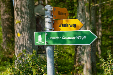 Wanderwegweiser "Bruder Klaus", bei Mariastein, Solothurrn, Schweiz