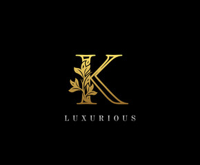Fototapeta na wymiar Golden Initial K letter luxury beauty flourishes vintage monogram logo perfect for boutique, wedding invitation, restaurant,hotel.