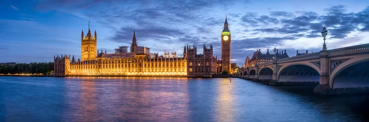 Gordijnen Panoramisch uitzicht op het paleis van Westminster en de Big Ben © eyetronic