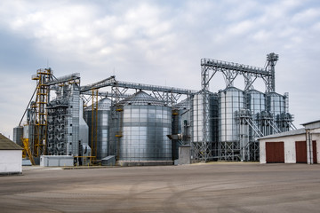 Granary elevator. agro-processing and manufacturing plant for processing and silver silos for drying cleaning and storage of agricultural products, flour, cereals and grain.