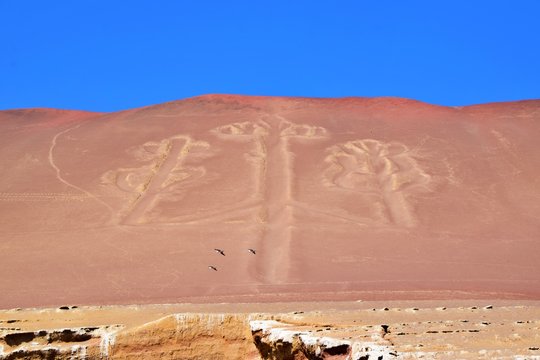 Paracas Candelabra , Nazca Lines , Peru 