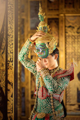 Obraz premium Art culture Thailand Dancing in masked khon in literature ramayana,thailand culture Khon,Vintage stlye,Thailand .