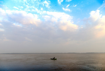 The Parana River is a large river of South America that flows in south.