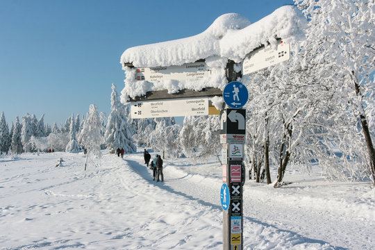 Winterwanderweg auf dem Kahlen Asten