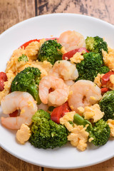 海老とブロッコリーの炒め物