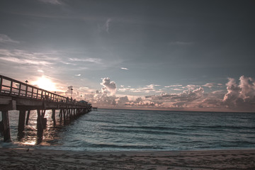 sunrise atthe pier